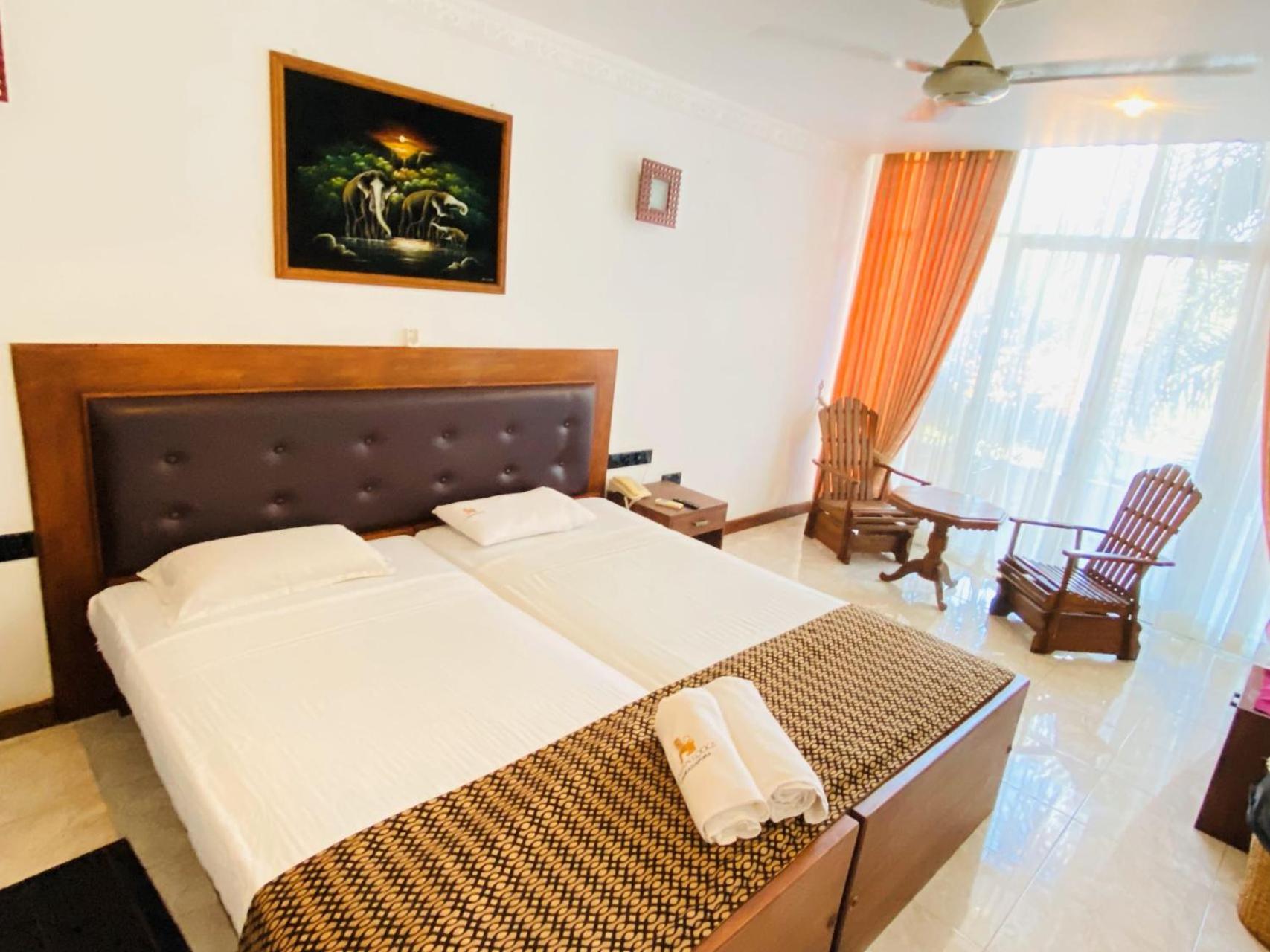 Ceylan Lodge Anuradhapura Eksteriør billede